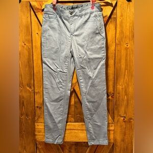 Jones New York women’s Light dusty blue jeans